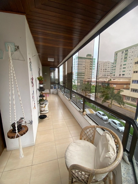Apartamento de 2 Dormitórios sacada de frente: 1ª foto da galeria de imagens do imóvel