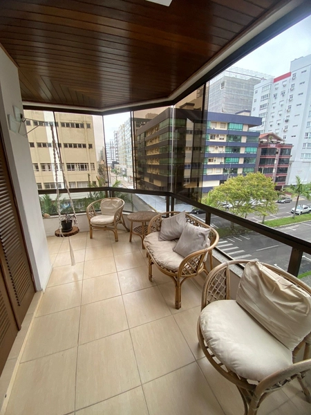 Apartamento de 2 Dormitórios sacada de frente: 3ª foto da galeria de imagens do imóvel