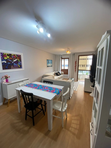 Apartamento de 2 Dormitórios sacada de frente: 4ª foto da galeria de imagens do imóvel