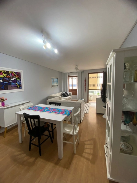 Apartamento de 2 Dormitórios sacada de frente: 5ª foto da galeria de imagens do imóvel