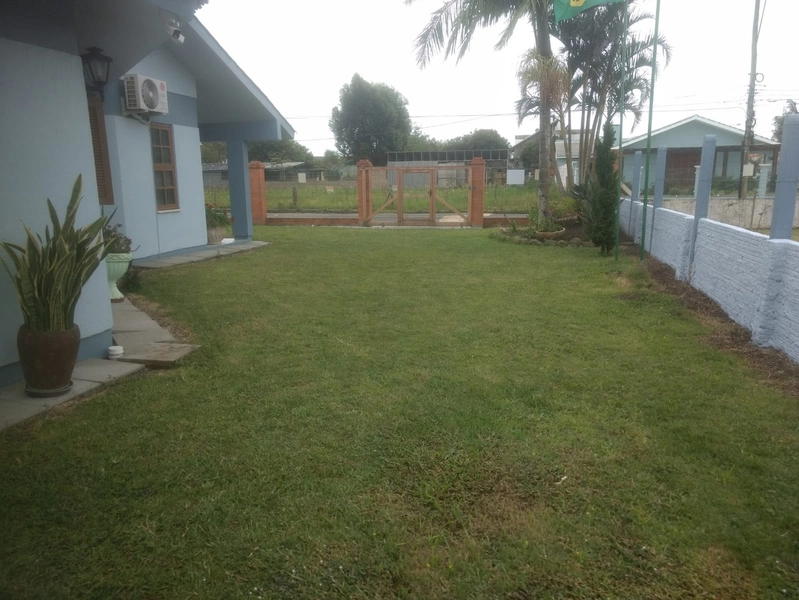 Casa 04 dormitórios sendo 02 suítes com piscina Xangri-la temporada: 7ª foto da galeria de imagens do imóvel