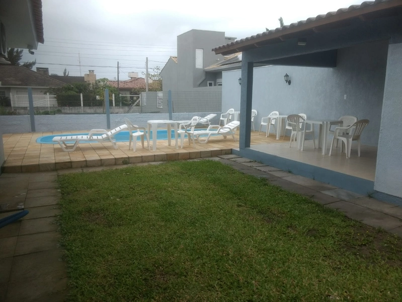 Casa 04 dormitórios sendo 02 suítes com piscina Xangri-la temporada: 2ª foto da galeria de imagens do imóvel