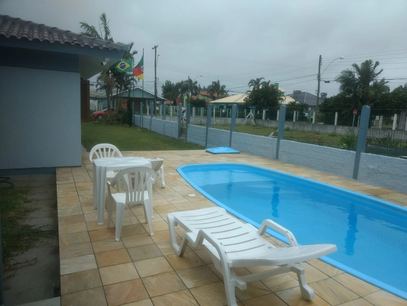 Casa 04 dormitórios sendo 02 suítes com piscina Xangri-la temporada: 4ª foto da galeria de imagens do imóvel