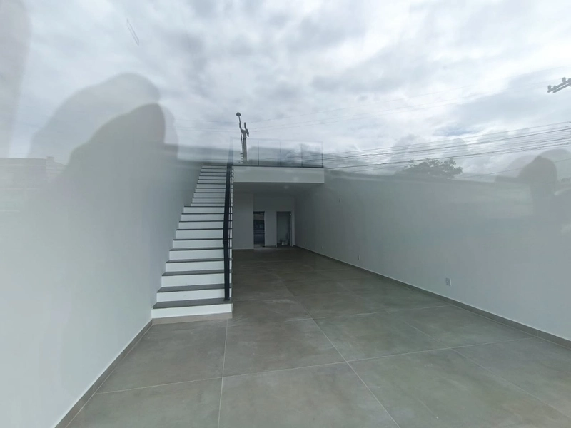 Excelente loja de esquina bem localizada para seu futuro negócio: 3ª foto da galeria de imagens do imóvel