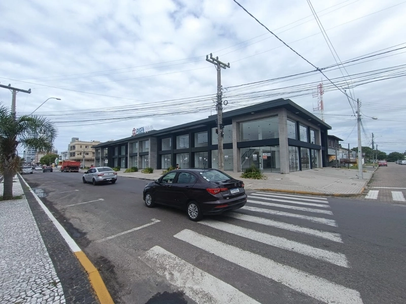 Excelente loja de esquina bem localizada para seu futuro negócio: 4ª foto da galeria de imagens do imóvel