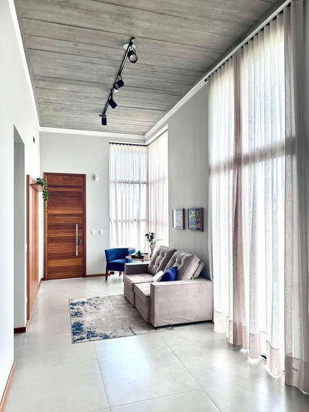 CASA DE ESQUINA MOBILIADA E DECORADA EM XANGRILA: 8ª foto da galeria de imagens do imóvel