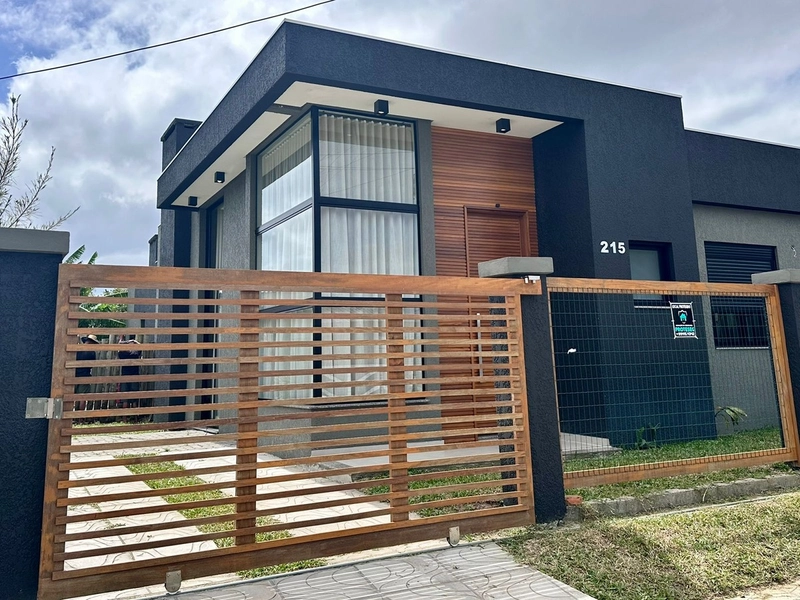 CASA DE ESQUINA MOBILIADA E DECORADA EM XANGRILA: 2ª foto da galeria de imagens do imóvel