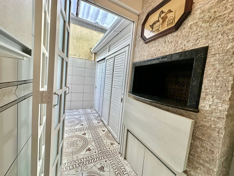 Apartamento com 2 domitórios junto a praça Flavio Boianovisk: 11ª foto da galeria de imagens do imóvel