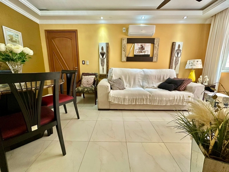 Apartamento com 2 domitórios junto a praça Flavio Boianovisk: 2ª foto da galeria de imagens do imóvel