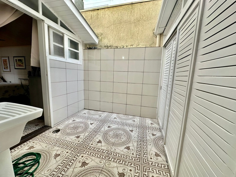 Apartamento com 2 domitórios junto a praça Flavio Boianovisk: 12ª foto da galeria de imagens do imóvel