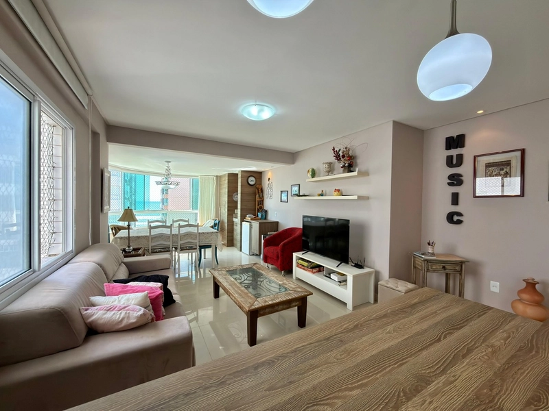 VISTA PARA O MAR E PARA PRAÇA LUIZ BASSANI  APARTAMENTO À VENDA: 1ª foto da galeria de imagens do imóvel