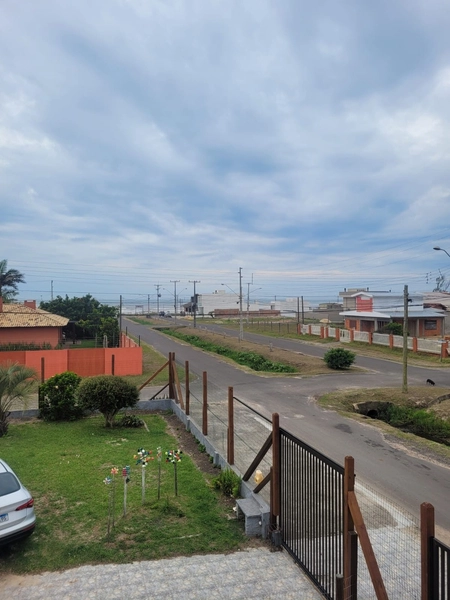 CASA 2 DORMITÓRIOS E 1 SUÍTE/ QUADRA DE BEACH/CAPÃO DA CANOA: 14ª foto da galeria de imagens do imóvel