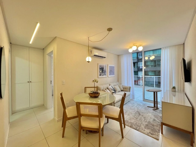 Apartamento de 1 dormitório de frente, amplo terraço, centro Capão.: 10ª foto da galeria de imagens do imóvel