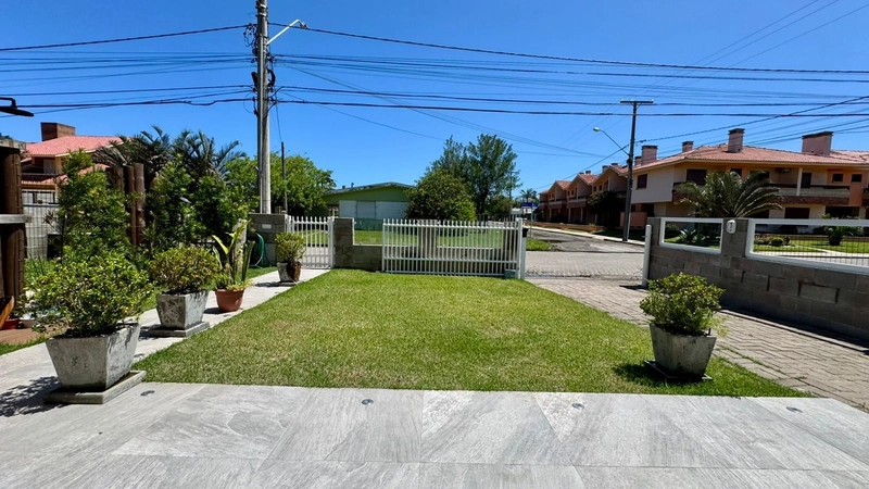 Sobrado de Esquina com Piscina no Centro de Xangrilá.: 19ª foto da galeria de imagens do imóvel
