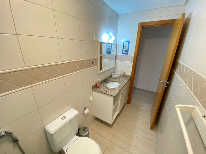 Apartamento 02 dormitórios com sacada de frente em zona nobre de Capão: 25ª foto da galeria de imagens do imóvel