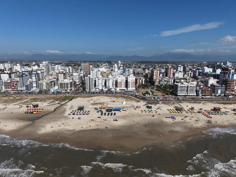 Apartamento com sacada de frente de 1 dormitório: 37ª foto da galeria de imagens do imóvel