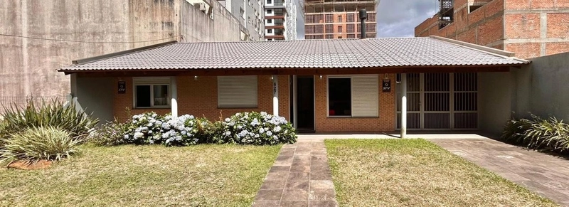 Casa climatizada com 3 dormitórios sendo uma suíte 03 quadras do mar: 10ª foto da galeria de imagens do imóvel
