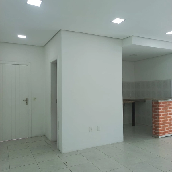 Loja Comercial em Xangri-lá, excelente ponto comercial 130 m²: 1ª foto da galeria de imagens do imóvel