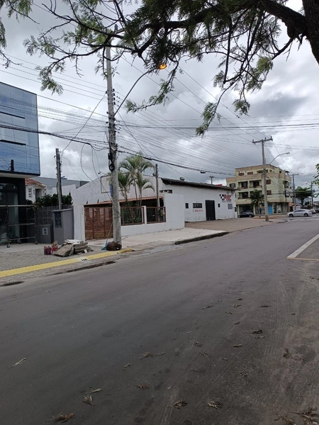 Excelente Prédio Comercial com ótima localização e fluxo de pessoas: 3ª foto da galeria de imagens do imóvel
