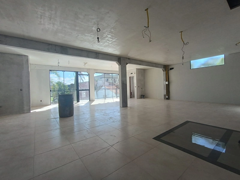 Excelente Prédio Comercial com ótima localização e fluxo de pessoas: 16ª foto da galeria de imagens do imóvel