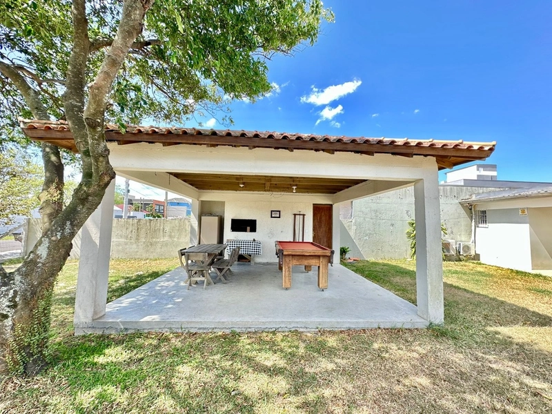 Casa amplo pátio, 02 dormitórios 01 suíte, quiosque com churrasqueira: 24ª foto da galeria de imagens do imóvel