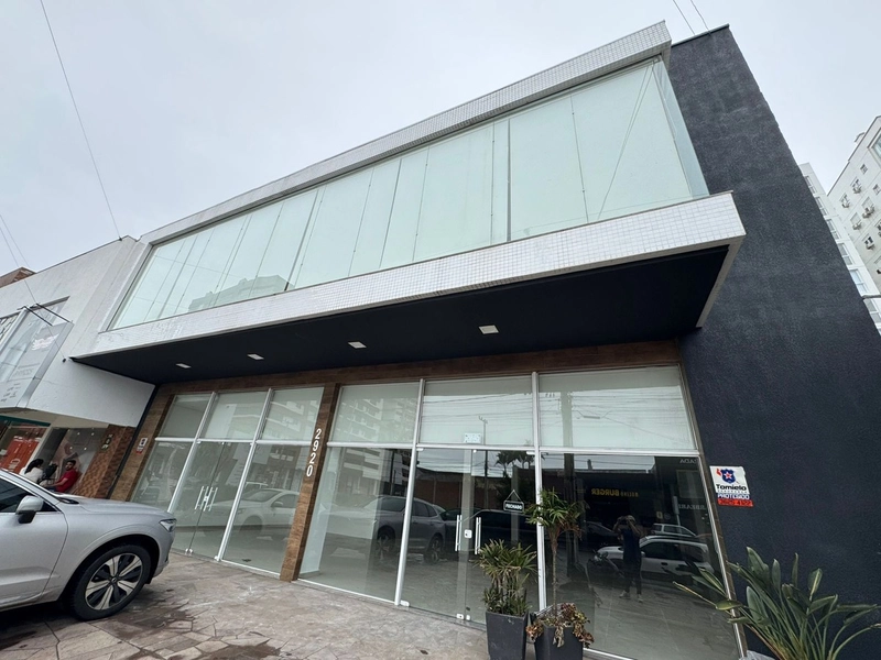 Prédio Comercial Avenida Paraguassu, com 1000m² Capão da Canoa: 1ª foto da galeria de imagens do imóvel