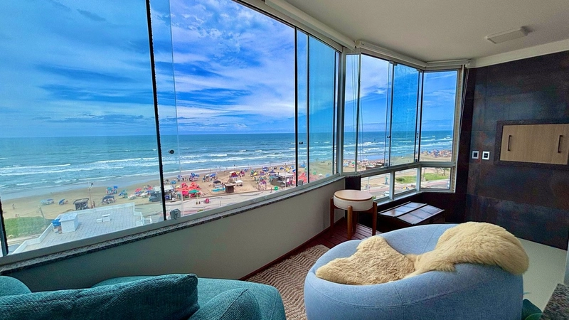 Apartamento de 2 dormitórios Mobiliado e Decorado. Frente vista mar!: 1ª foto da galeria de imagens do imóvel