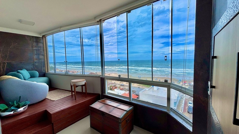 Apartamento de 2 dormitórios Mobiliado e Decorado. Frente vista mar!: 2ª foto da galeria de imagens do imóvel