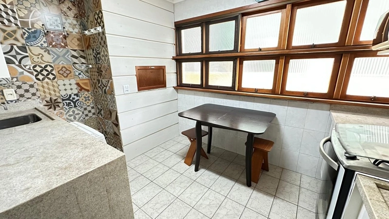 APARTAMENTO DE FRENTE PARA PRAÇA FLÁVIO BOIANOVSKI: 13ª foto da galeria de imagens do imóvel