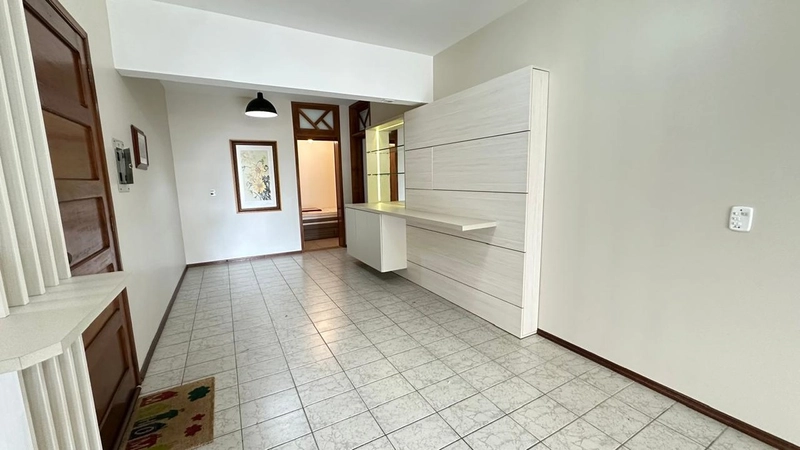 APARTAMENTO DE FRENTE PARA PRAÇA FLÁVIO BOIANOVSKI: 4ª foto da galeria de imagens do imóvel