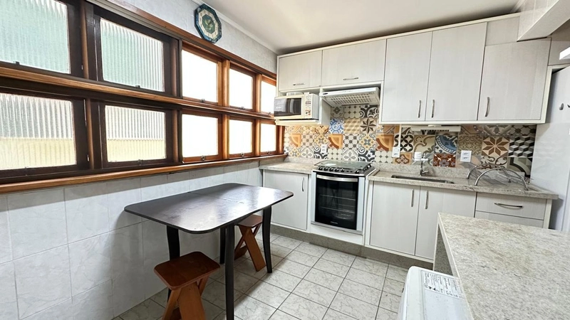 APARTAMENTO DE FRENTE PARA PRAÇA FLÁVIO BOIANOVSKI: 12ª foto da galeria de imagens do imóvel