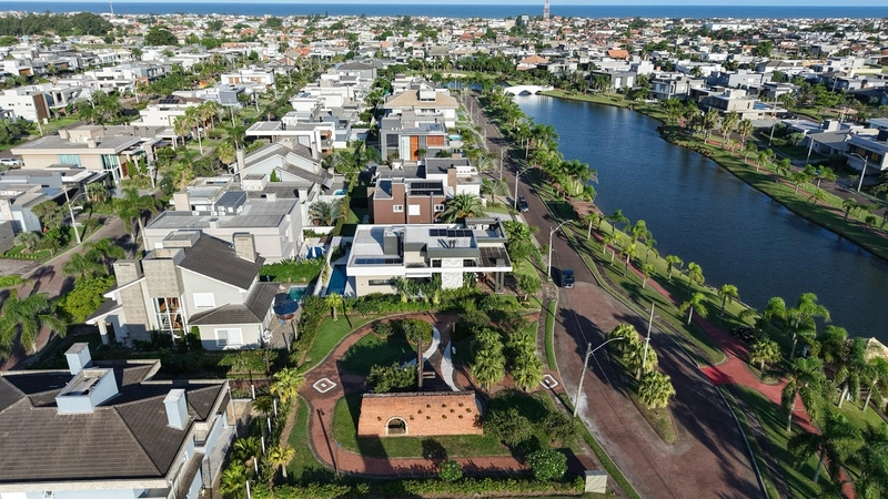 Casas em condomínio 4 suítes, centro de Xangri-lá, Quintas do Lago.: 28ª foto da galeria de imagens do imóvel