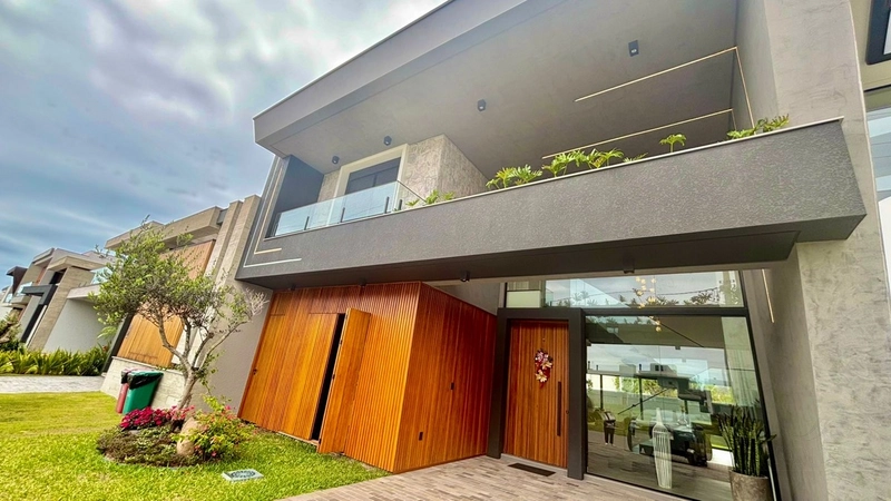 Sobrado Mobiliado 04 Suites Condomínio Sunset Xangrilá Centro: 2ª foto da galeria de imagens do imóvel