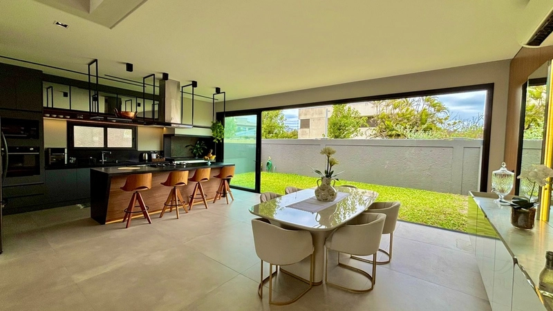 Sobrado Mobiliado 04 Suites Condomínio Sunset Xangrilá Centro: 11ª foto da galeria de imagens do imóvel