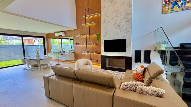 Sobrado Mobiliado 04 Suites Condomínio Sunset Xangrilá Centro: 4ª foto da galeria de imagens do imóvel