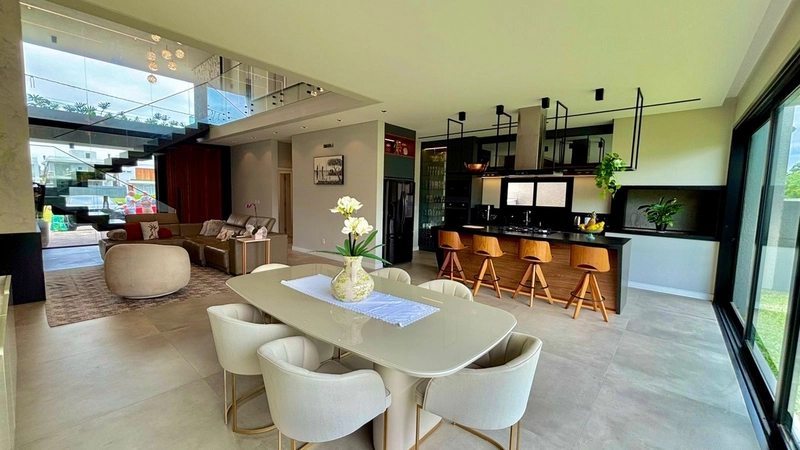 Sobrado Mobiliado 04 Suites Condomínio Sunset Xangrilá Centro: 9ª foto da galeria de imagens do imóvel