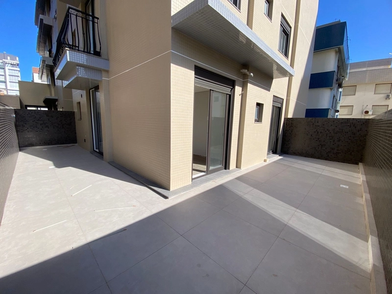 Apartamento de 2 Dormitórios  Com terraço ( Zona Nova ): 1ª foto da galeria de imagens do imóvel