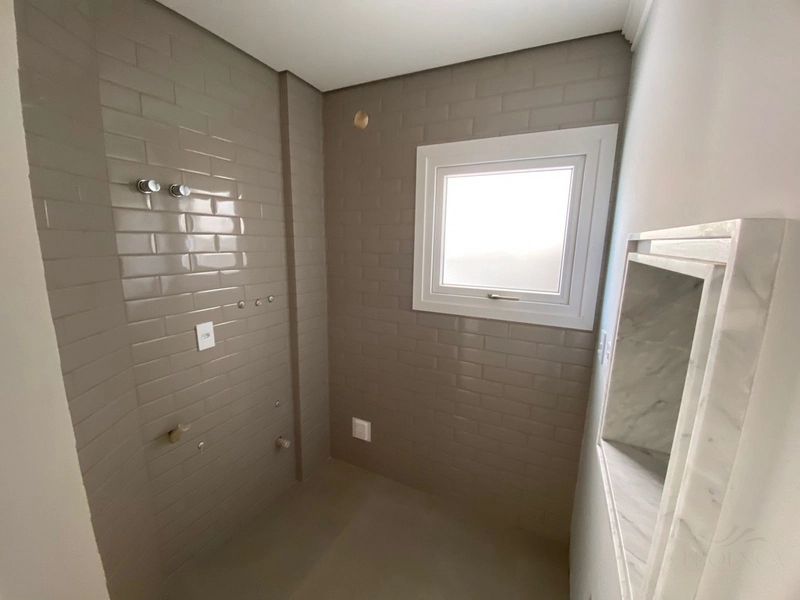 Apartamento de 2 Dormitórios  Com terraço ( Zona Nova ): 11ª foto da galeria de imagens do imóvel