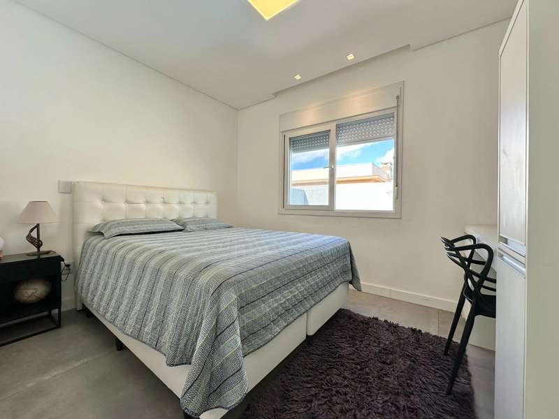 Casa 3 Dormitórios com piscina: 16ª foto da galeria de imagens do imóvel