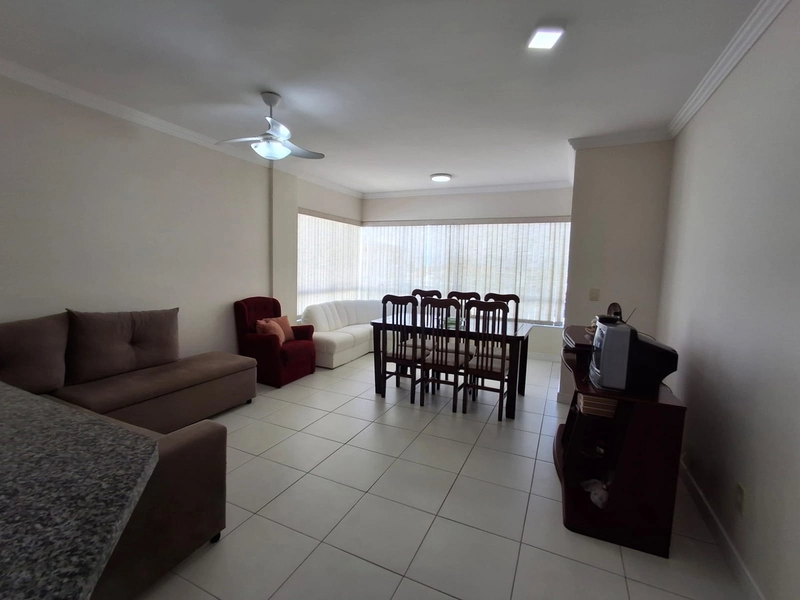 Apartamento de frente, 2 dormitórios, centro de Capão da Canoa.: 7ª foto da galeria de imagens do imóvel