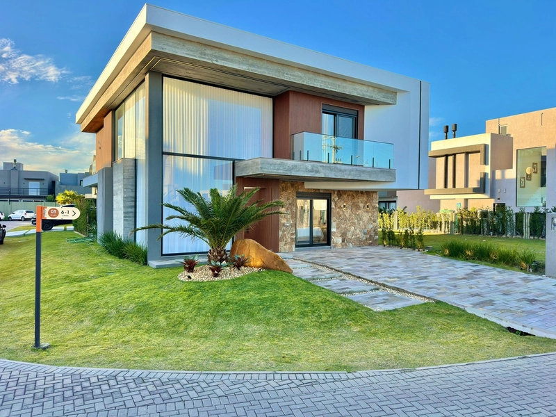 Casas à venda em Xangri-Lá Condomínio Sunset Centro.: 1ª foto da galeria de imagens do imóvel