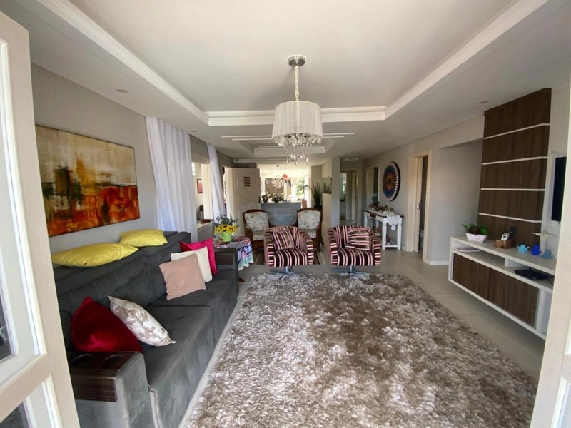 LINDA CASA COM PISCINA - 4 QUARTOS: 11ª foto da galeria de imagens do imóvel