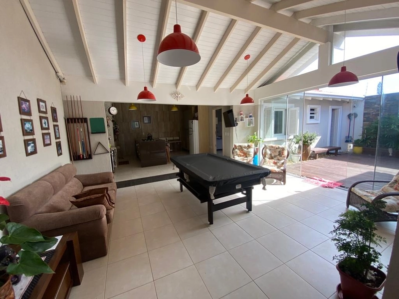 LINDA CASA COM PISCINA - 4 QUARTOS: 10ª foto da galeria de imagens do imóvel