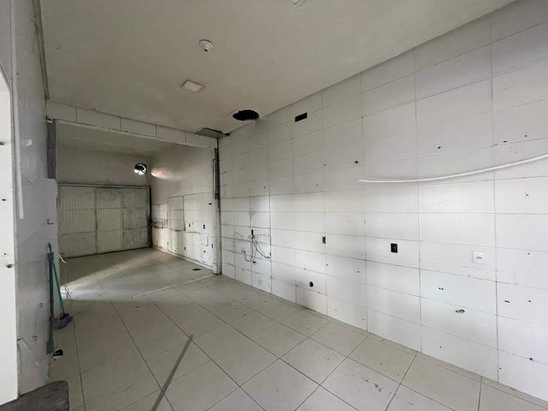 Loja comercial de esquina com 300m² ideal para Restaurante: 16ª foto da galeria de imagens do imóvel
