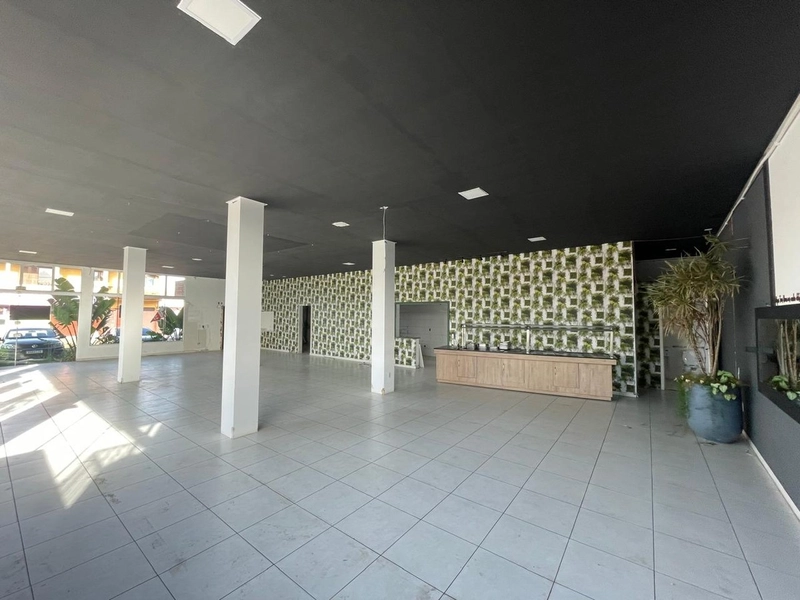 Loja comercial de esquina com 300m² ideal para Restaurante: 27ª foto da galeria de imagens do imóvel