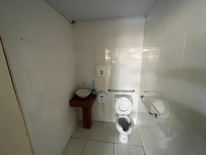 Loja comercial de esquina com 300m² ideal para Restaurante: 24ª foto da galeria de imagens do imóvel