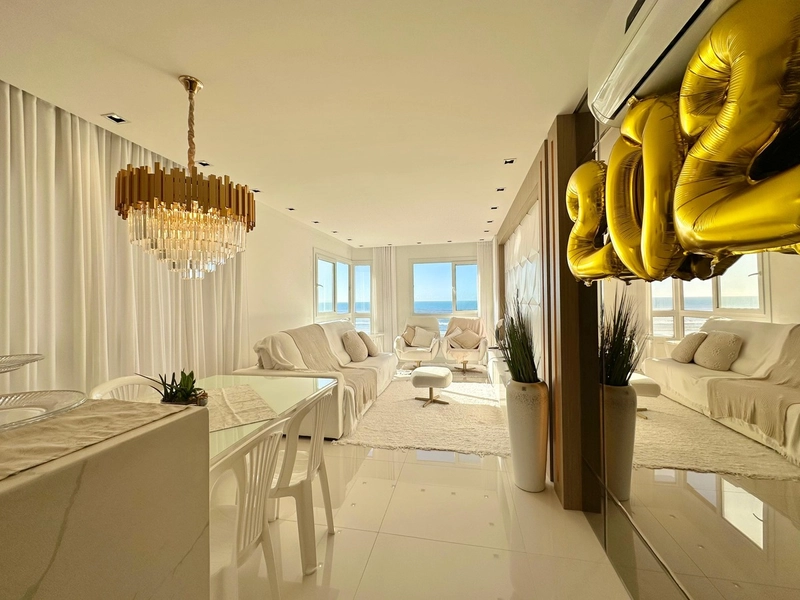 APARTAMENTO À VENDA JUNTO A PRAÇA DO FAROL.: 2ª foto da galeria de imagens do imóvel