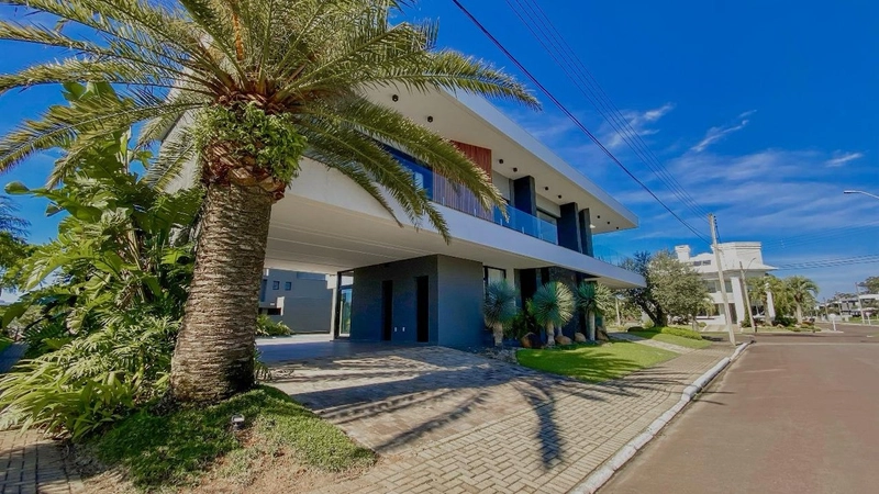 Mansão de esquina em condomínio luxuoso de Capão da Canoa!: 4ª foto da galeria de imagens do imóvel