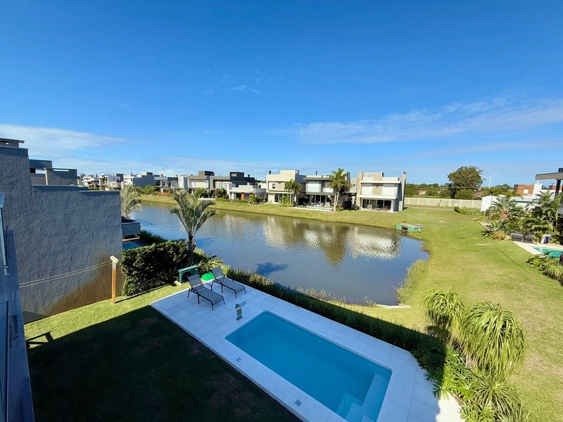 Sobrado a venda no Condomínio Capão Ilhas Resort em Capão da Canoa: 18ª foto da galeria de imagens do imóvel