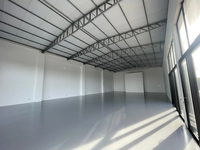 Pavilhão comercial, com 320 m² ideal para loja de Carros e Móveis: 13ª foto da galeria de imagens do imóvel